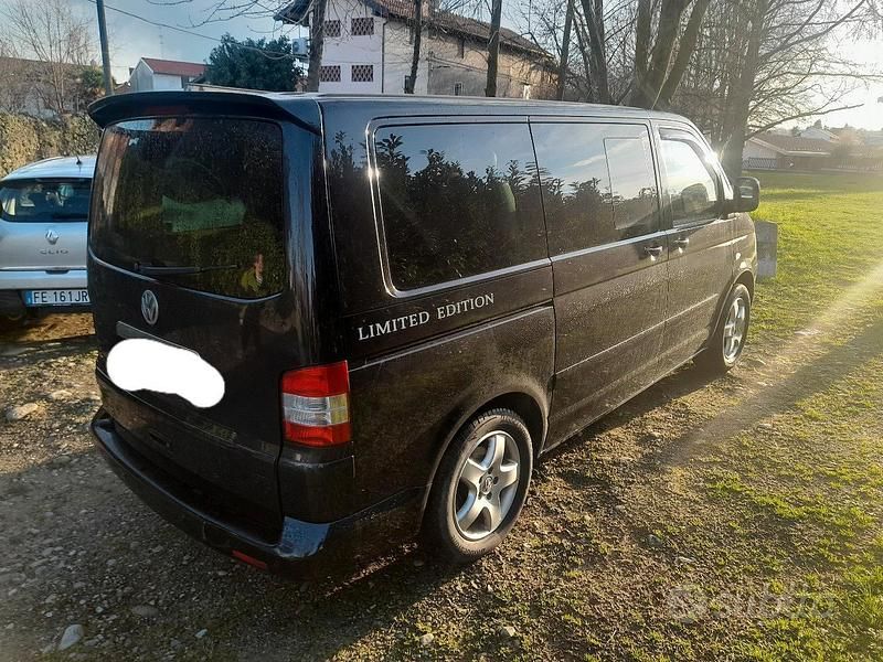 Usata VW Multivan 150 CV (110 kW) 2007 Nero Furgone