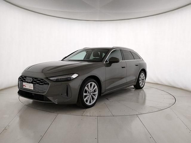 Usata Audi A5 Advanced 204 CV (150 kW) 2025 Grigio chronos metallizzato Station wagon