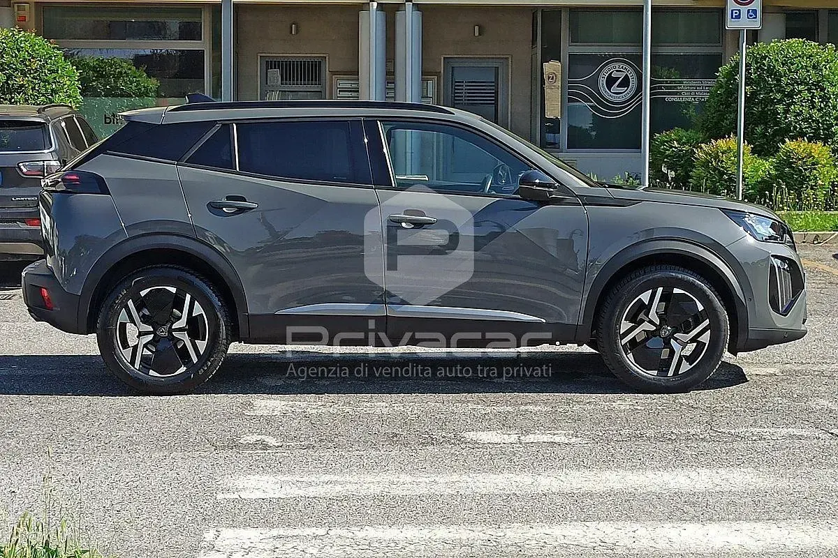 Usata Peugeot 2008 Allure 131 CV (96 kW) 2023 Grigio SUV