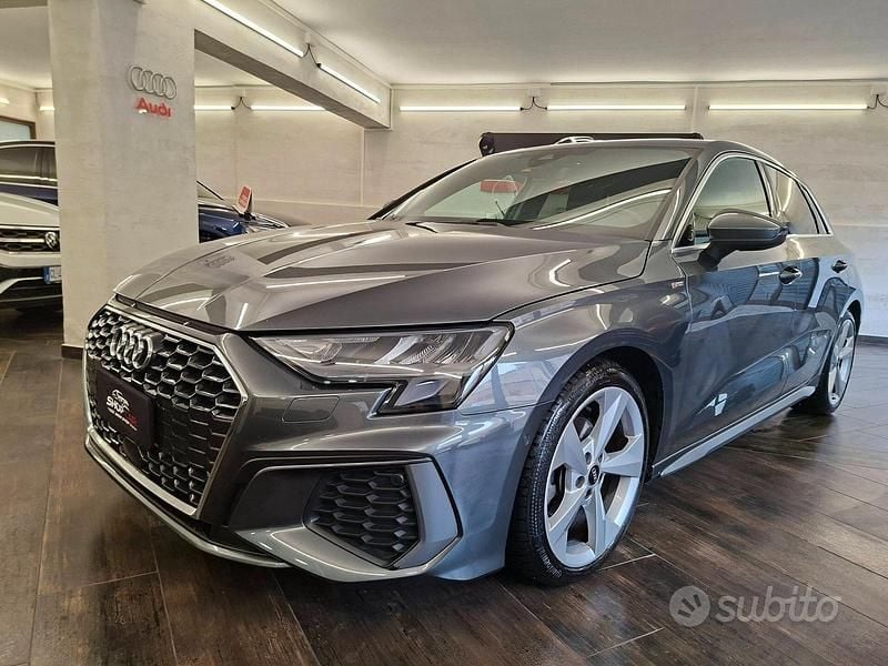 Usata Audi A3 S-Line 150 CV (110 kW) 2022 Grigio Berlina