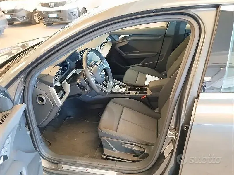 Usata Audi A3 S-Line 116 CV (85 kW) 2023 Grigio Berlina