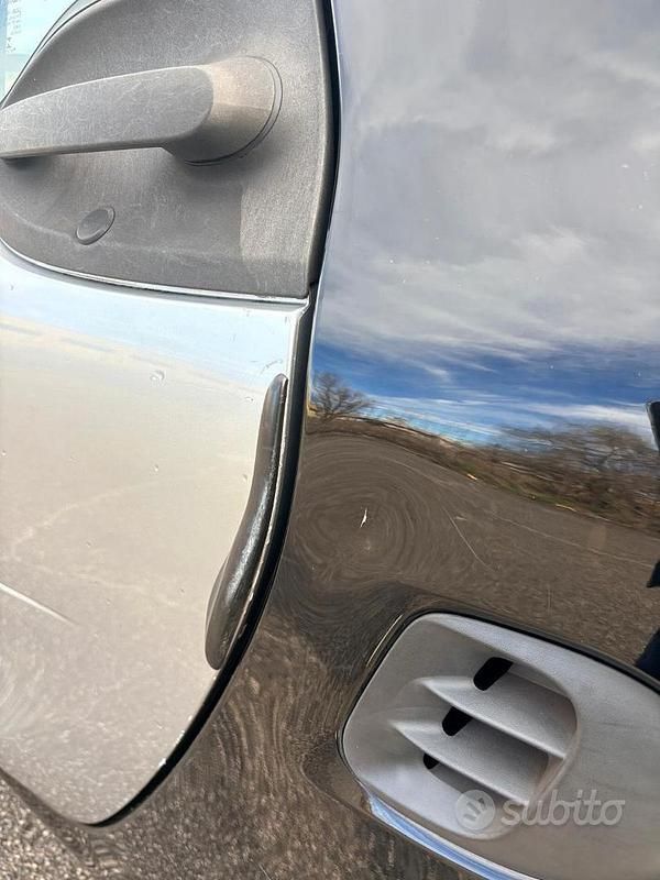 Usata Smart ForFour Passion 71 CV (52 kW) 2015 Grigio Utilitaria