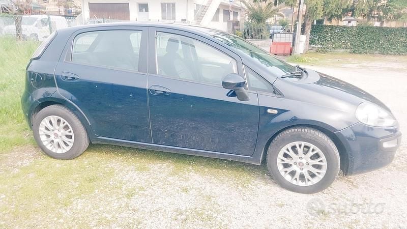 Usata Fiat Punto Evo 75 CV (55 kW) 2010 Blu Utilitaria