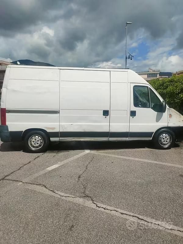 Usata Fiat Ducato 86 CV (63 kW) 2005 Furgone