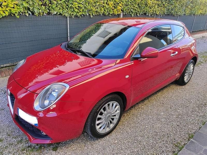 Usata Alfa Romeo MiTo 95 CV (69 kW) 2017 Rosso Utilitaria