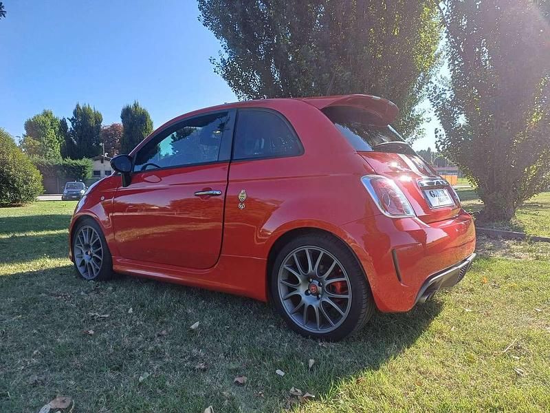 Usata Abarth 695 Competizione 179 CV (131 kW) 2012 Rosso Utilitaria