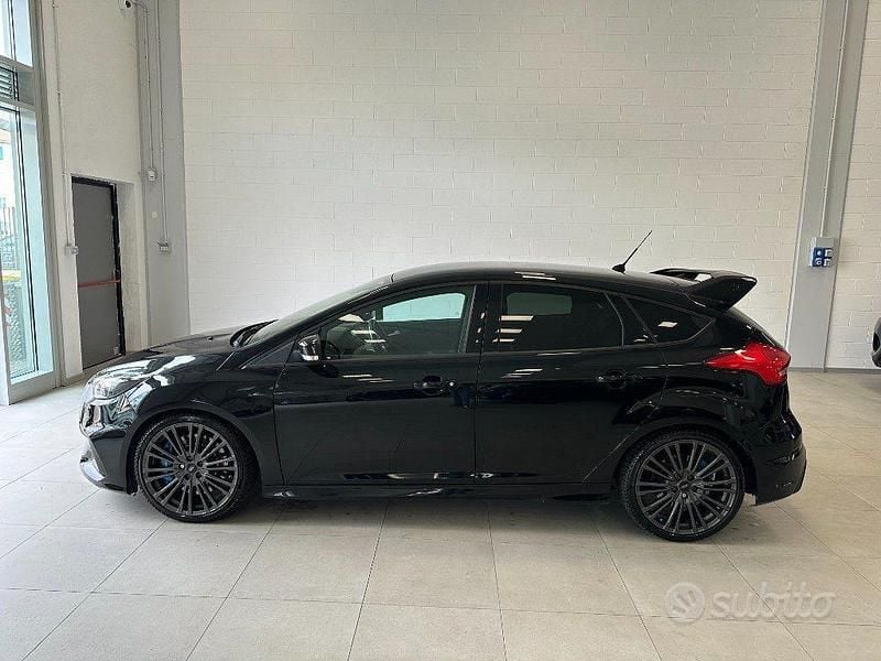 Usata Ford Focus RS 350 CV (257 kW) 2016 Nero Berlina