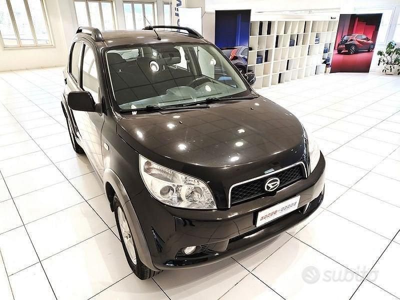 Usata Daihatsu Terios 105 CV (77 kW) 2006 Nero SUV