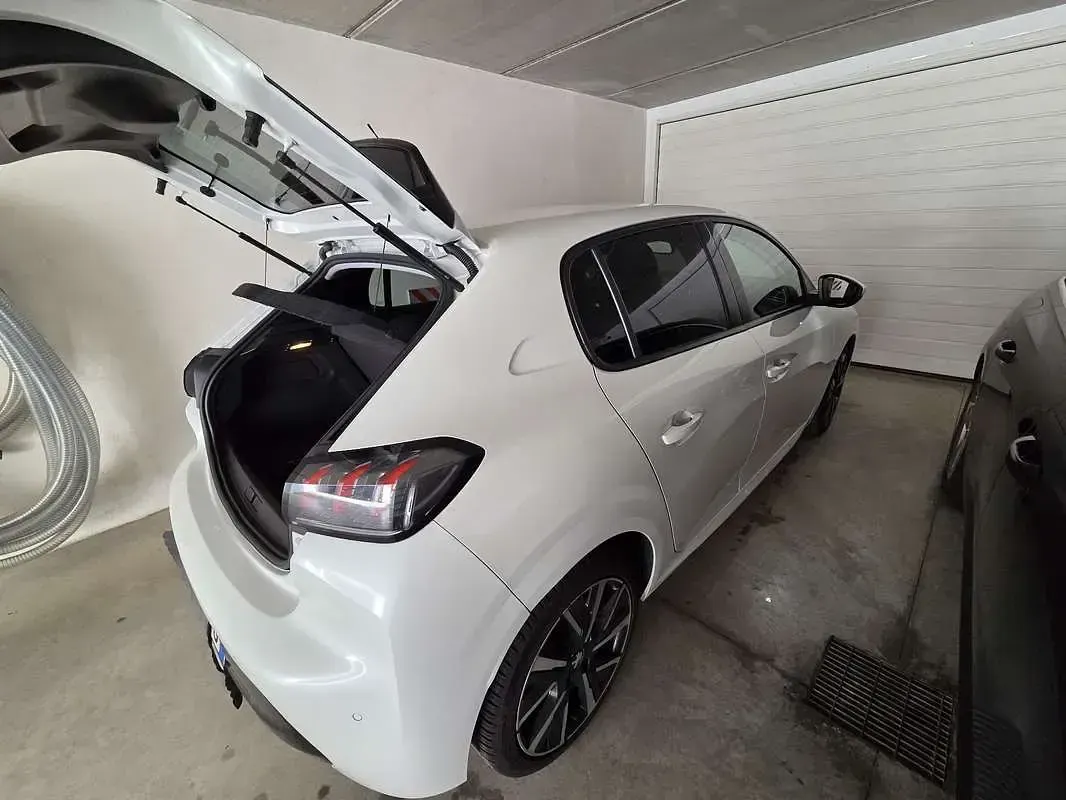 Usata Peugeot 208 Allure 101 CV (74 kW) 2020 Utilitaria