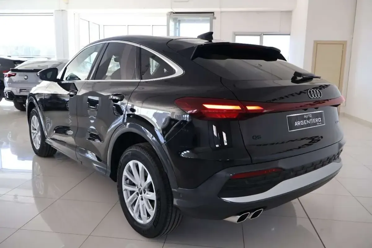 Usata Audi Q5 Advanced 204 CV (150 kW) 2025 Nero mito met SUV
