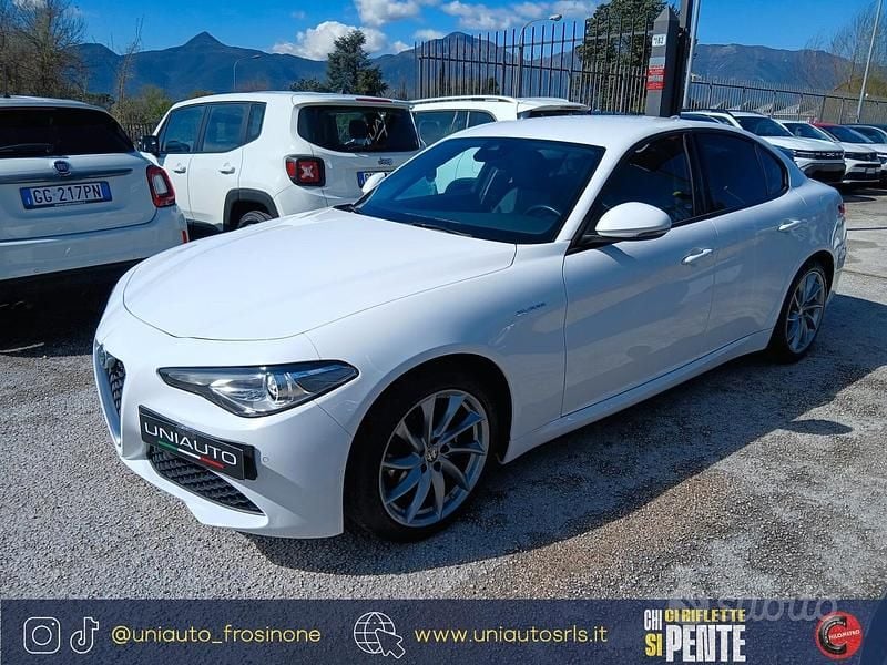 Usata Alfa Romeo Giulia Executive 160 CV (117 kW) 2021 Bianco Berlina