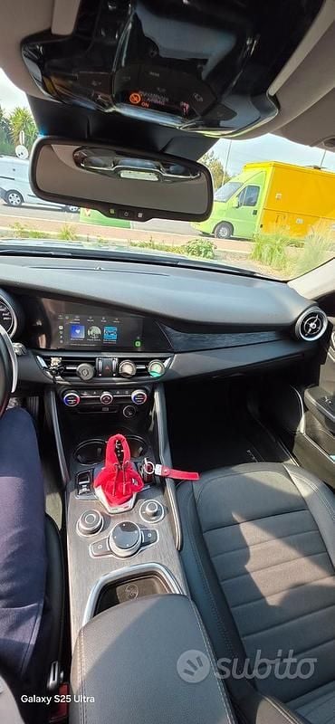 Usata Alfa Romeo Giulia Executive 160 CV (117 kW) 2021 Grigio Berlina