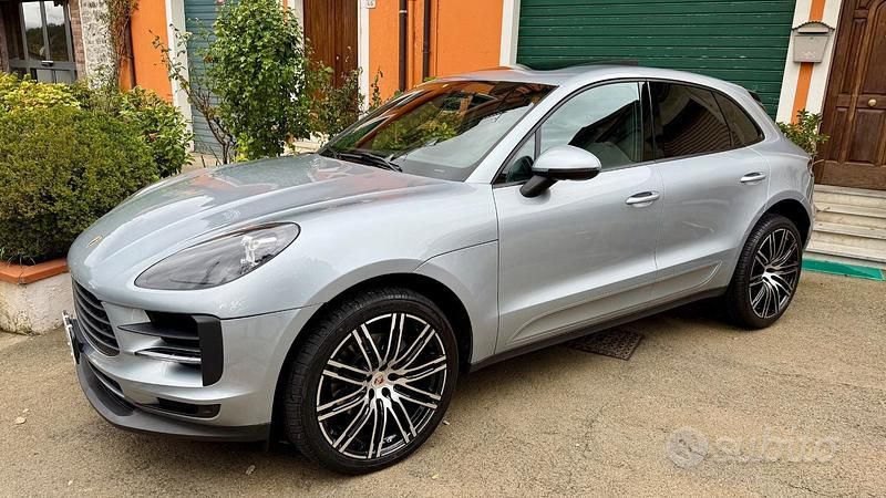 Grigio Usata 2019 Porsche Macan SUV | 43.900 € (Buon prezzo) - Immagine 1/4