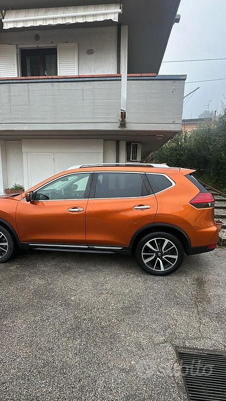 Usata Nissan X-Trail 177 CV (130 kW) 2018 Rosso SUV