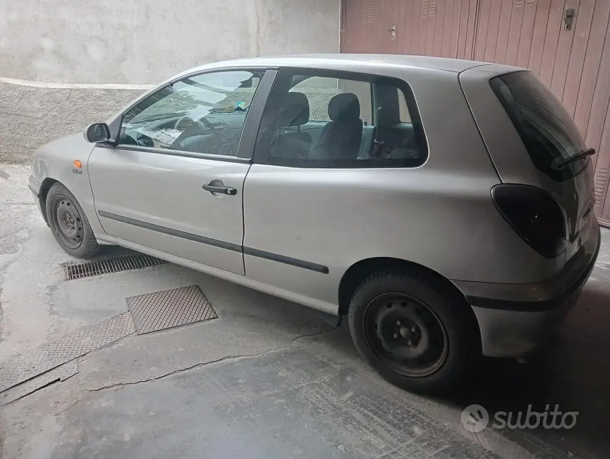 Usata Fiat Bravo 103 CV (75 kW) 1998 Grigio Utilitaria