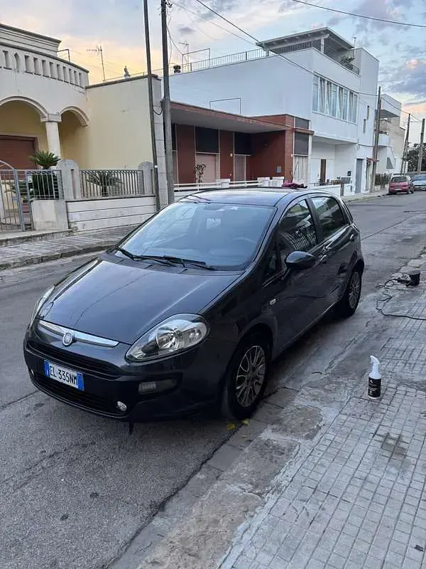 Usata Fiat Punto Evo Dynamic 75 CV (55 kW) 2011 Grigio Utilitaria