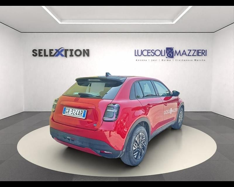 Usata Fiat 600 Red 114 kW (156 CV) 2023 Rosso SUV