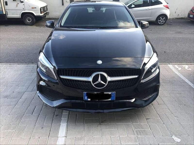 Usata 2017 Mercedes A200 Tre volumi | 13.000 € (Ottimo prezzo) - Immagine 1/4