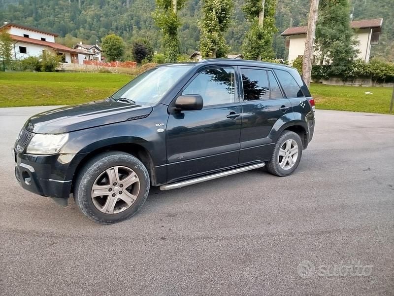 Usata Suzuki Vitara 129 CV (94 kW) 2007 Nero SUV