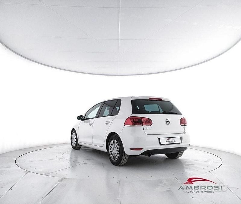 Usata VW Golf VII Highline 104 CV (76 kW) 2012 Bianco