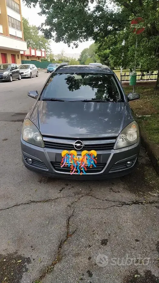 Usata Opel Astra 101 CV (74 kW) 2005 Grigio Station wagon