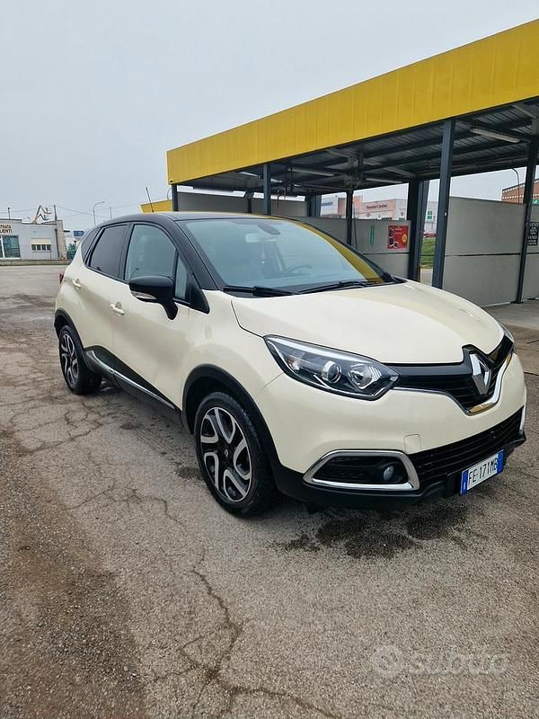 Usata Renault Captur 90 CV (66 kW) 2016 SUV
