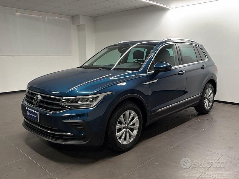 Usata VW Tiguan Life 122 CV (89 kW) 2022 Blu SUV