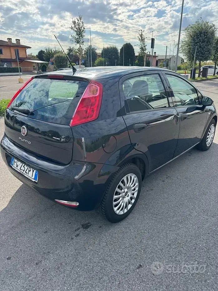 Usata Fiat Grande Punto Street 95 CV (69 kW) 2017 Bluazzurro Utilitaria