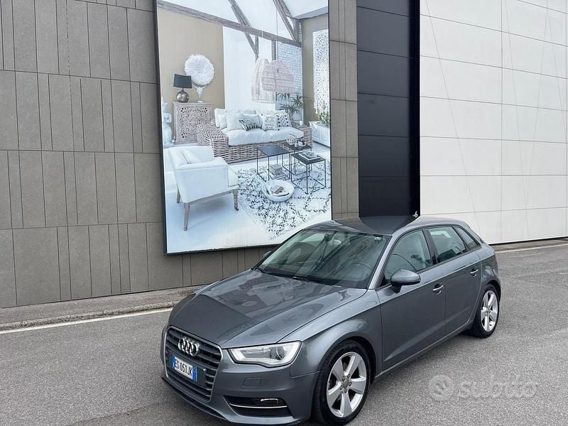 Grigio Usata 2013 Audi A3 Ambition Cabrio | 9000 € (Super prezzo) - Immagine 1/4