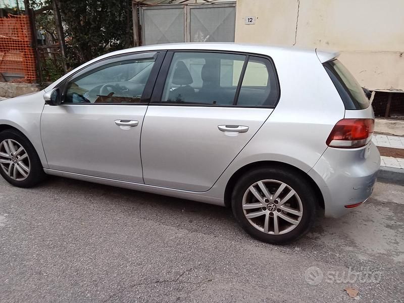 Usata VW Golf VI 105 CV (77 kW) 2010 Grigio Utilitaria