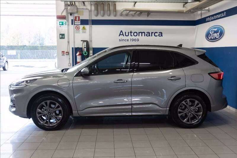 Usata Ford Kuga ST-Line X 225 CV (165 kW) 2022 Grigio metallizzato SUV