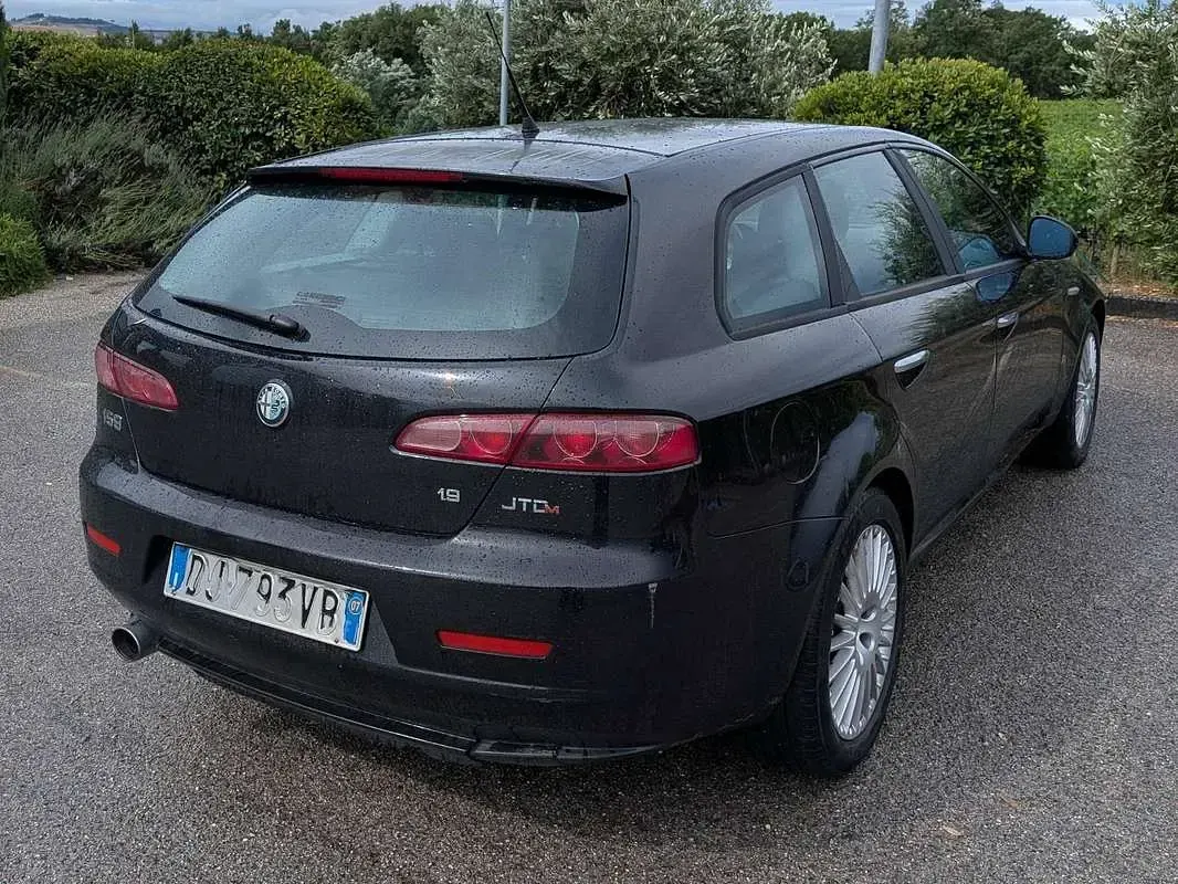 Usata Alfa Romeo 159 Distinctive 120 CV (88 kW) 2007 Nero Station wagon