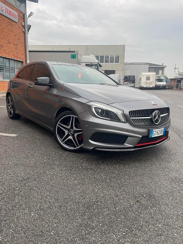 Usata Mercedes A200 Edition 160 CV (117 kW) 2015 Grigio Berlina