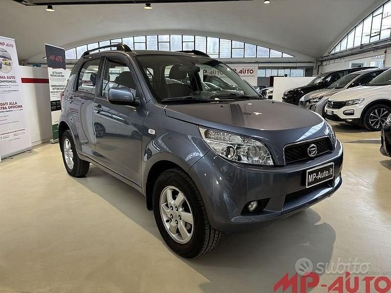 Usata Daihatsu Terios 105 CV (77 kW) 2008 Grigio SUV