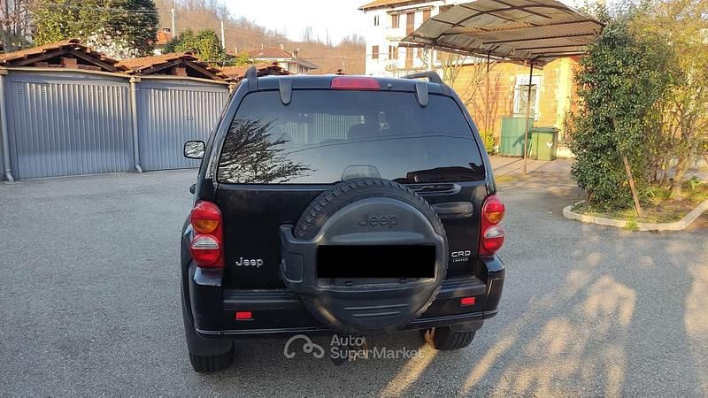 Second-hand Jeep Cherokee 150 CP (110 kW) 2003 Negru SUV