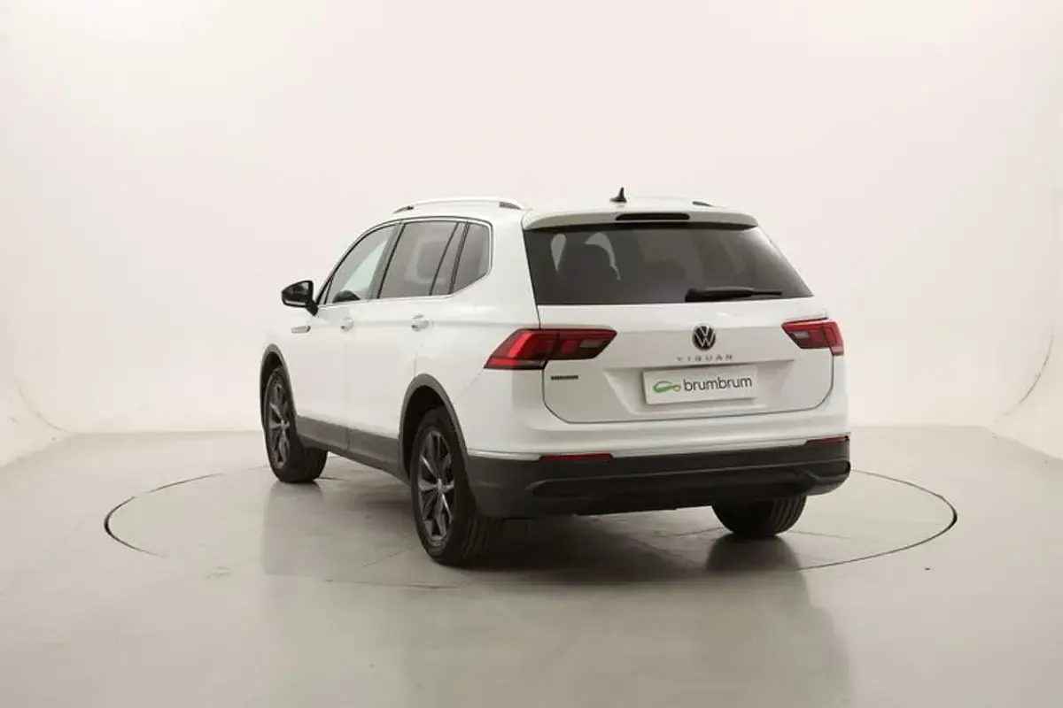 Usata VW Tiguan Life 150 CV (110 kW) 2022 Bianco SUV