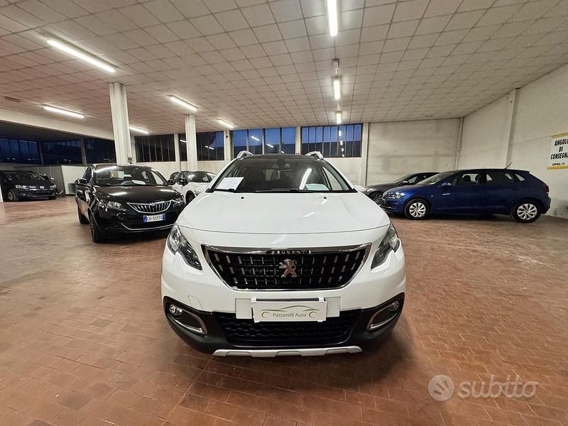 Usata Peugeot 2008 GT-line 99 CV (72 kW) 2017 Bianco SUV