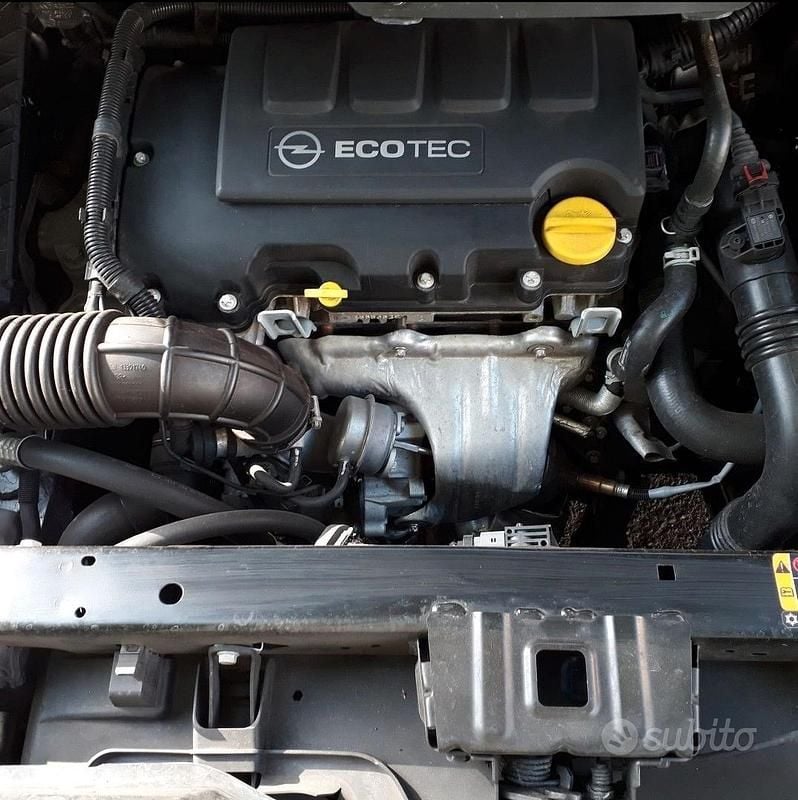 Usata Opel Zafira Tourer Cosmo 140 CV (102 kW) 2016 Monovolume