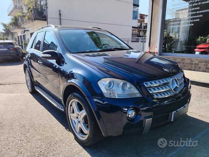 Usata Mercedes ML320 224 CV (164 kW) 2007 Blu SUV