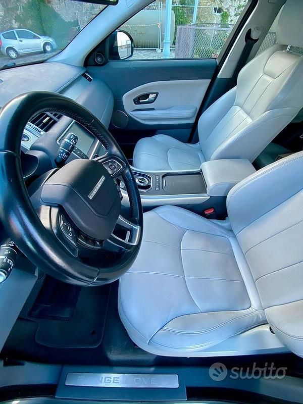 Usata Land Rover Range Rover evoque Dynamic 150 CV (110 kW) 2016 Grigio SUV