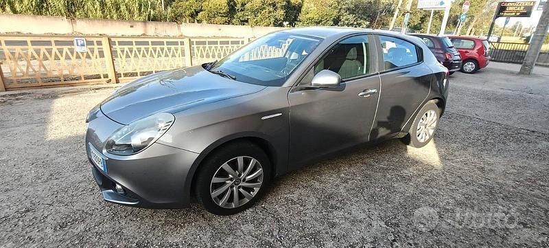 Usata Alfa Romeo Giulietta 120 CV (88 kW) 2017 Grigio Utilitaria