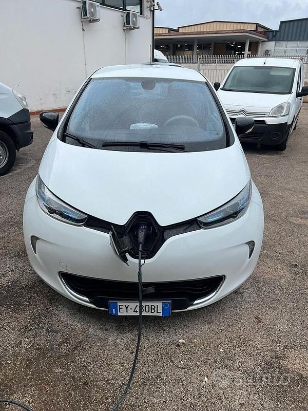 Usata Renault Zoe Life 42 kW (58 CV) 2015 Bianco Utilitaria