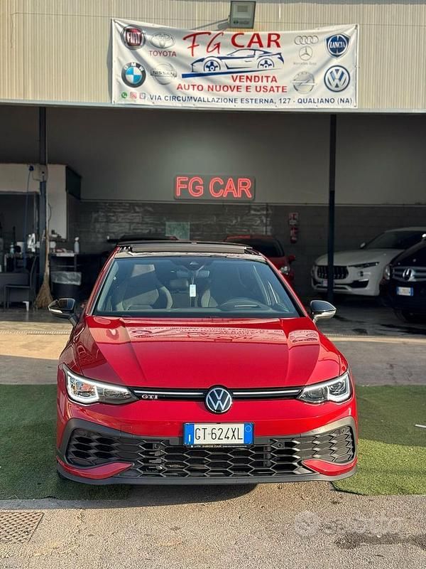 Rosso Usata 2024 VW Golf VIII GTI Tre volumi | 42.500 € (Buon prezzo) - Immagine 1/4