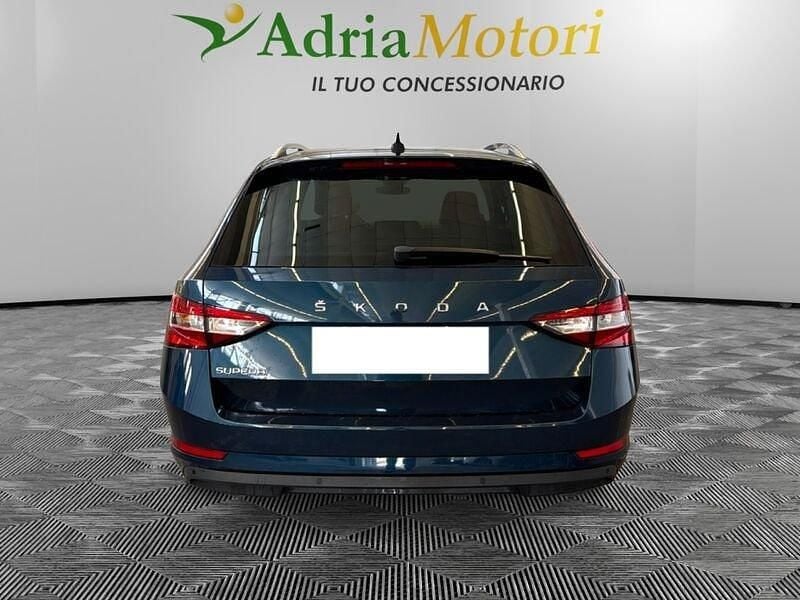 Usata Skoda Superb Executive 150 CV (110 kW) 2022 Blu Station wagon