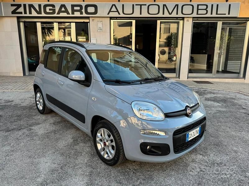 Usata Fiat Panda Lounge 69 CV (50 kW) 2020 Grigio Berlina