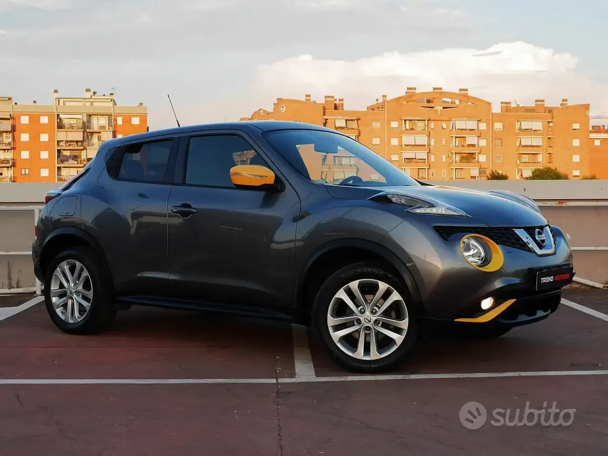Usata Nissan Juke Tekna 110 CV (80 kW) 2015 Grigio SUV