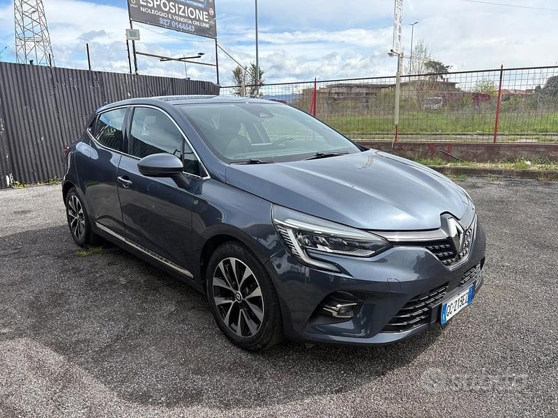 Usata Renault Clio V 101 CV (74 kW) 2020 Blu Berlina