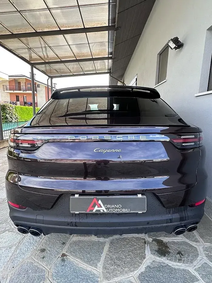 Usata Porsche Cayenne 340 CV (250 kW) 2020 Viola marrone SUV