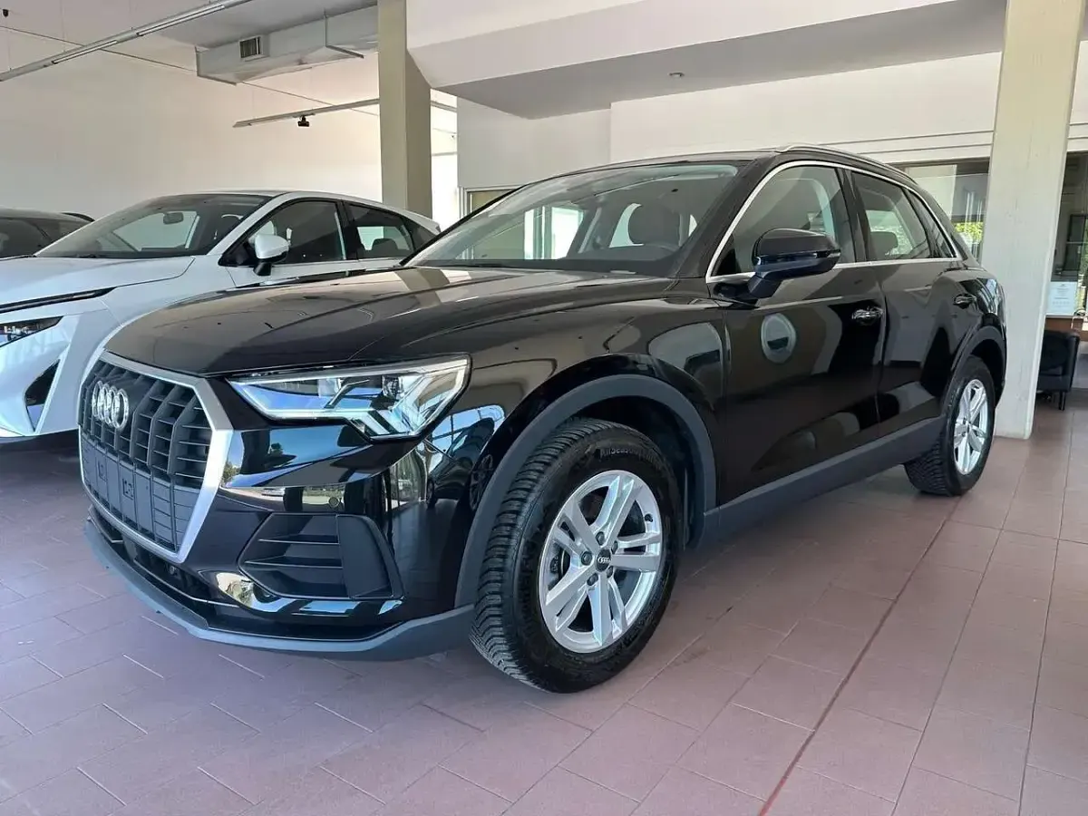 Usata Audi Q3 Ambiente 150 CV (110 kW) 2020 Nero SUV