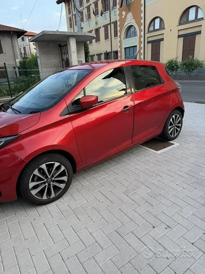 Usata Renault Zoe Intens 50 kW (69 CV) 2020 Rosso Utilitaria